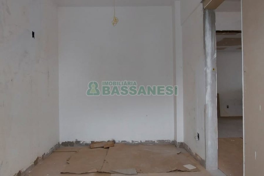 Apartamento com 115m², 2 dormitórios, 1 vaga, no bairro Madureira em Caxias do Sul para Comprar