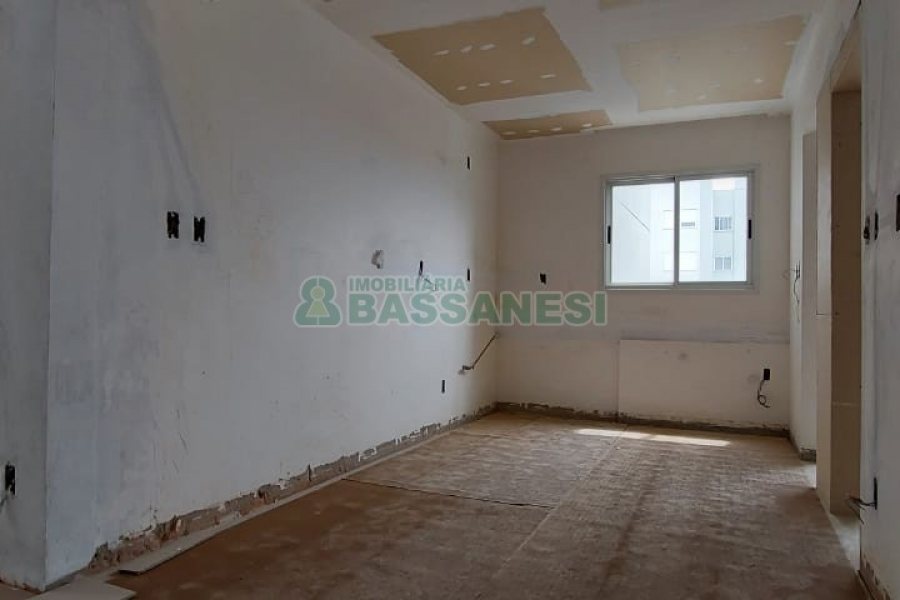 Apartamento com 115m², 2 dormitórios, 1 vaga, no bairro Madureira em Caxias do Sul para Comprar