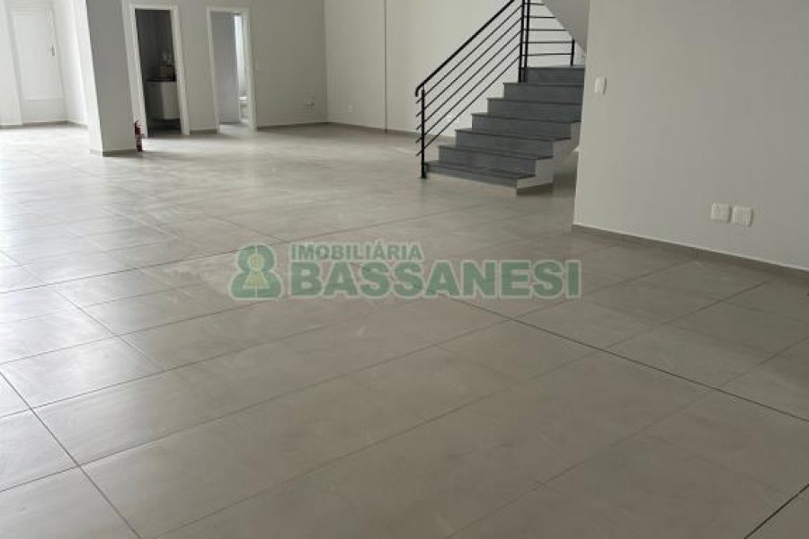 Loja com 260m², no bairro Centro em Caxias do Sul para Alugar