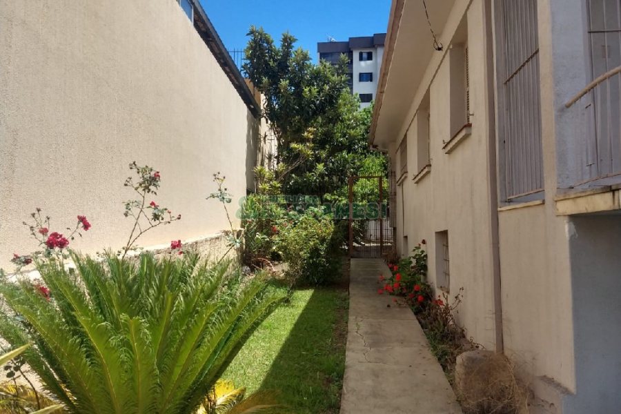 Casa com 200m², 3 dormitórios, 2 vagas, no bairro Santa Catarina em Caxias do Sul para Comprar