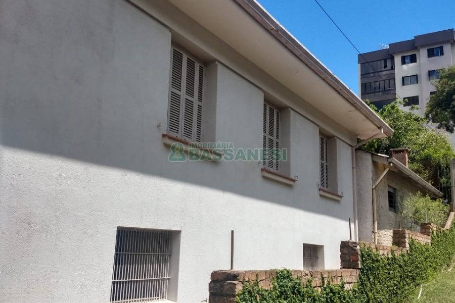 Casa com 200m², 3 dormitórios, 2 vagas, no bairro Santa Catarina em Caxias do Sul para Comprar