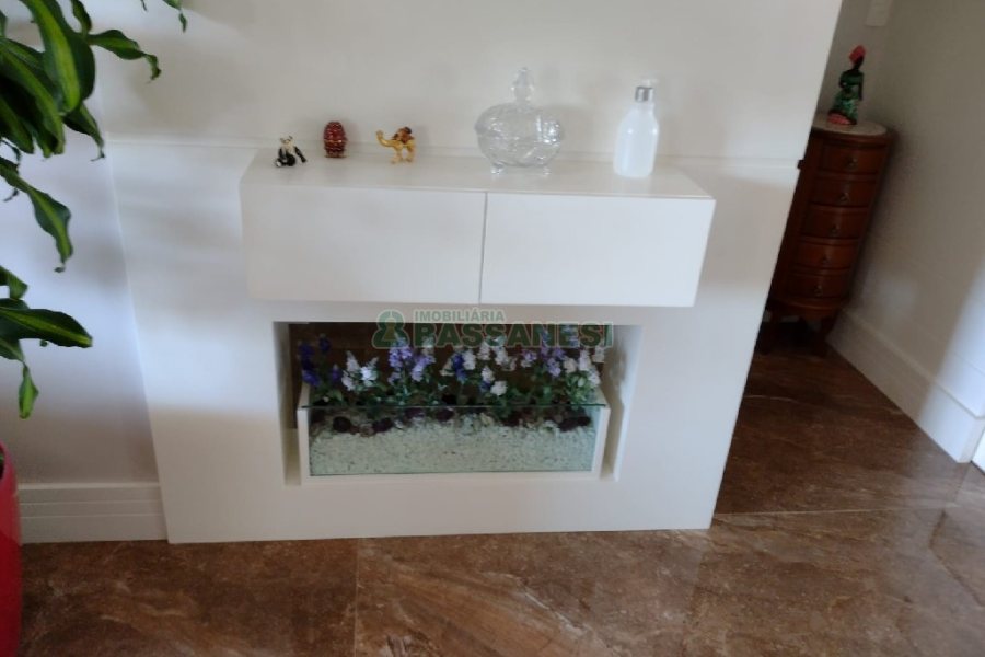 Apartamento com 186m², 3 dormitórios, 4 vagas, no bairro Pio X em Caxias do Sul para Comprar