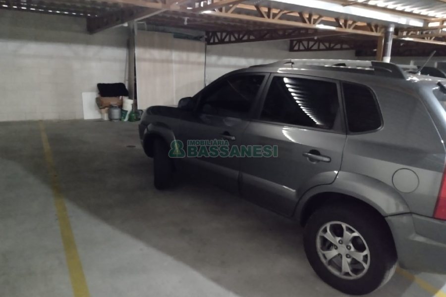 Apartamento com 186m², 3 dormitórios, 4 vagas, no bairro Pio X em Caxias do Sul para Comprar