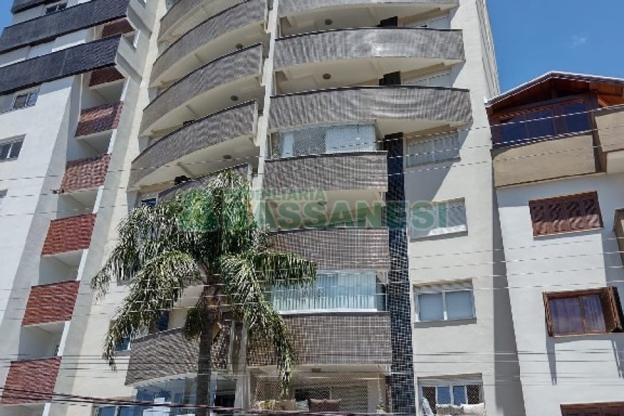Apartamento com 186m², 3 dormitórios, 4 vagas, no bairro Pio X em Caxias do Sul para Comprar