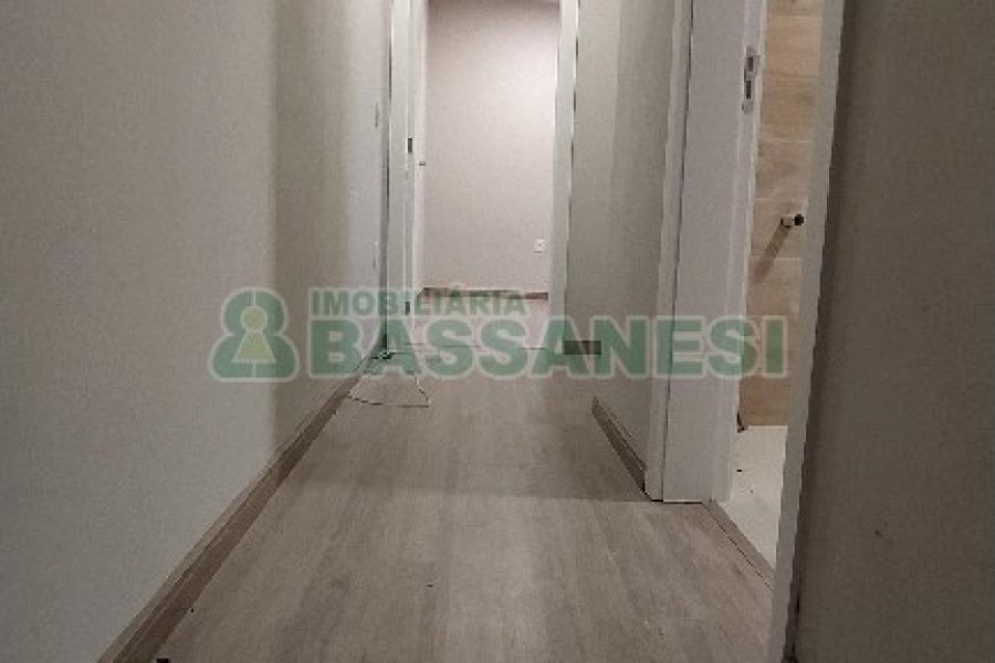 Casa com 185m², 3 dormitórios, 2 vagas, no bairro São Luiz em Caxias do Sul para Comprar