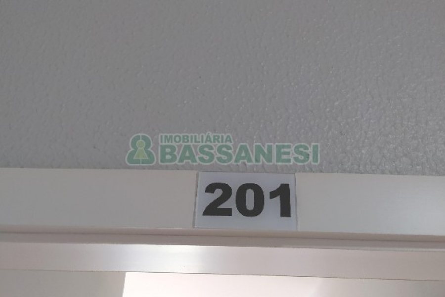 Apto Mobiliado com 52m², 2 dormitórios, 1 vaga, no bairro São Caetano em Caxias do Sul para Comprar