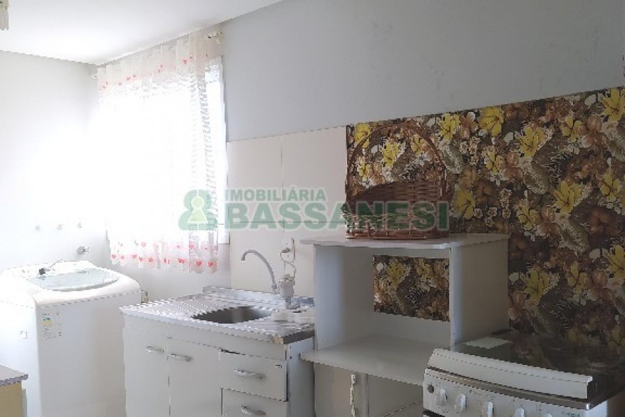 Apto Mobiliado com 52m², 2 dormitórios, 1 vaga, no bairro São Caetano em Caxias do Sul para Comprar