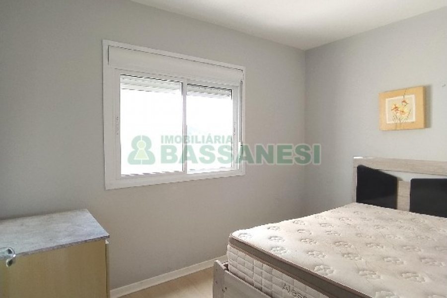 Apto Mobiliado com 52m², 2 dormitórios, 1 vaga, no bairro São Caetano em Caxias do Sul para Comprar