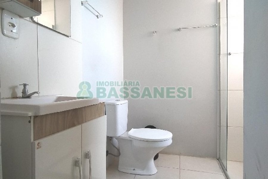 Apto Mobiliado com 52m², 2 dormitórios, 1 vaga, no bairro São Caetano em Caxias do Sul para Comprar