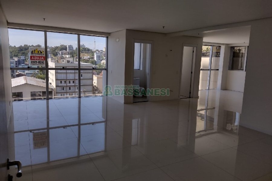 Sala com 86m², 1 vaga, no bairro Centro em Caxias do Sul para Comprar