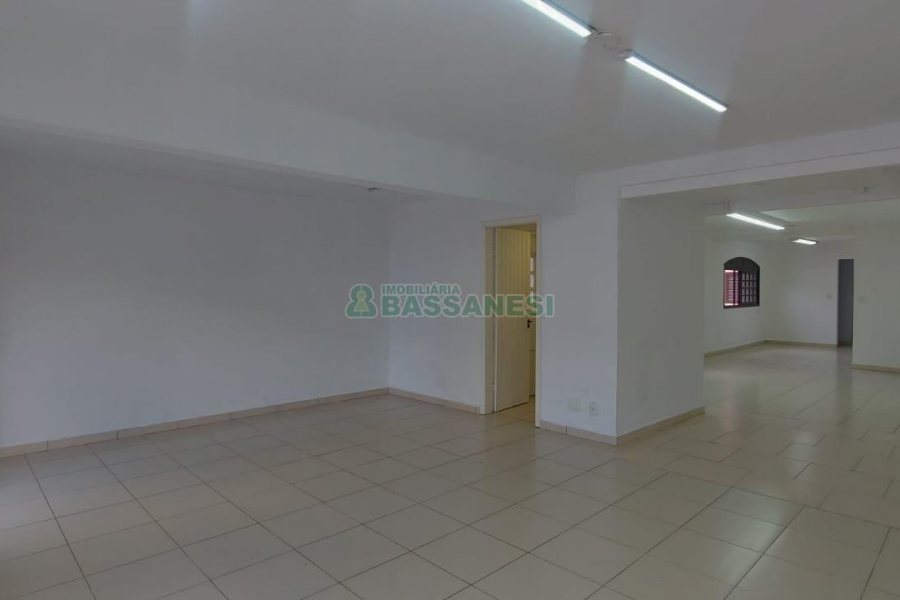 Loja com 110m², no bairro Jardim América em Caxias do Sul para Alugar
