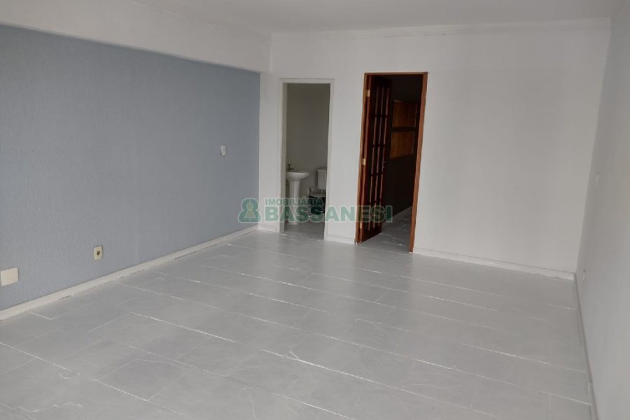 Sala com 39m², no bairro Centro em Caxias do Sul para Comprar
