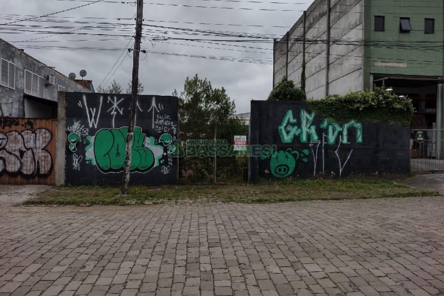 Terreno, no bairro Presidente Vargas em Caxias do Sul para Comprar