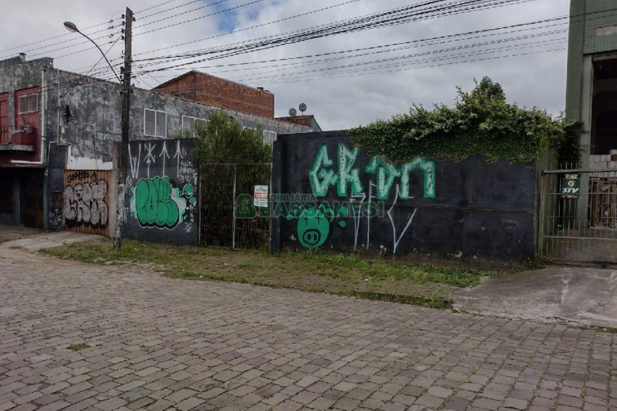 Terreno, no bairro Presidente Vargas em Caxias do Sul para Comprar