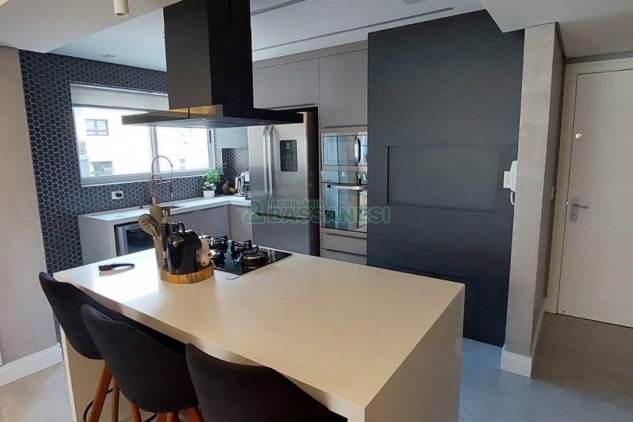 Apto Mobiliado com 116m², 3 dormitórios, 2 vagas, no bairro Santa Catarina em Caxias do Sul para Alugar