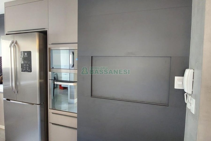 Apto Mobiliado com 116m², 3 dormitórios, 2 vagas, no bairro Santa Catarina em Caxias do Sul para Alugar