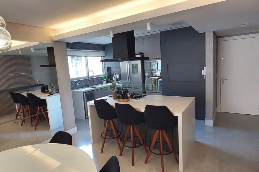 Apto Mobiliado com 116m², 3 dormitórios, 2 vagas, no bairro Santa Catarina em Caxias do Sul para Alugar