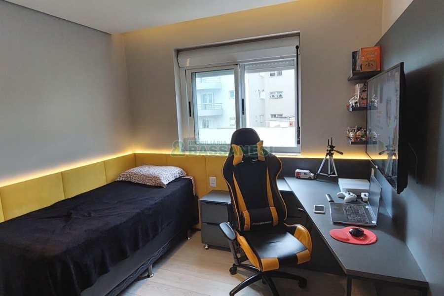 Apto Mobiliado com 116m², 3 dormitórios, 2 vagas, no bairro Santa Catarina em Caxias do Sul para Alugar