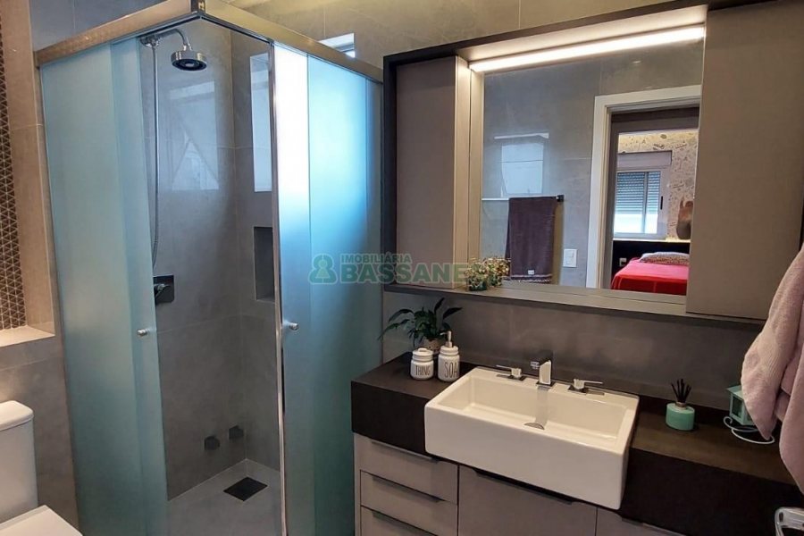 Apto Mobiliado com 116m², 3 dormitórios, 2 vagas, no bairro Santa Catarina em Caxias do Sul para Alugar