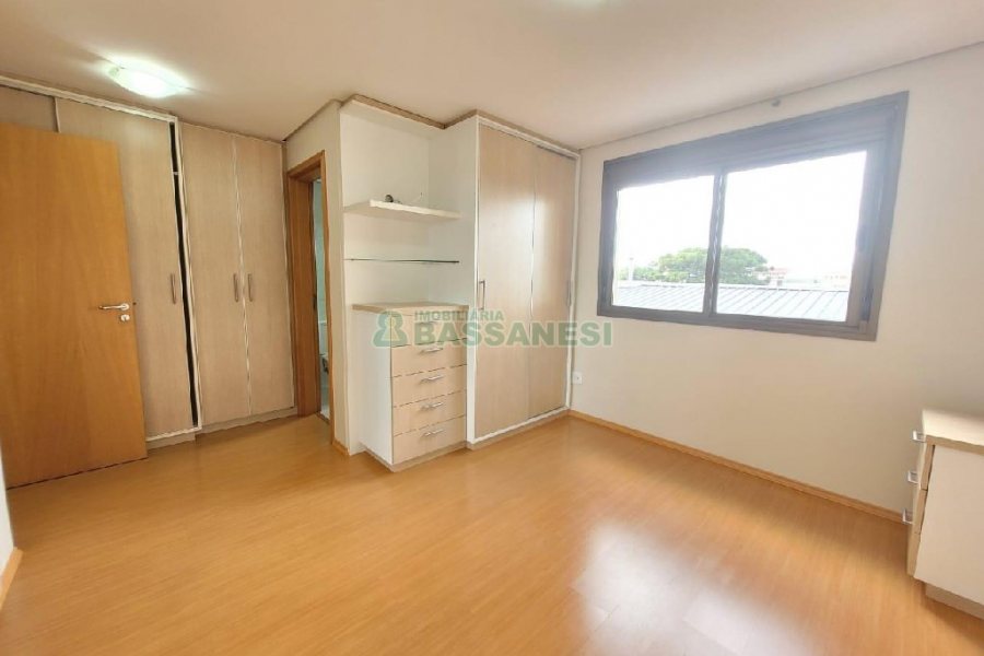 Apartamento com 82m², 2 dormitórios, 2 vagas, no bairro Rio Branco em Caxias do Sul para Comprar