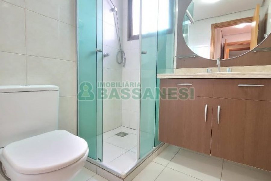Apartamento com 82m², 2 dormitórios, 2 vagas, no bairro Rio Branco em Caxias do Sul para Comprar
