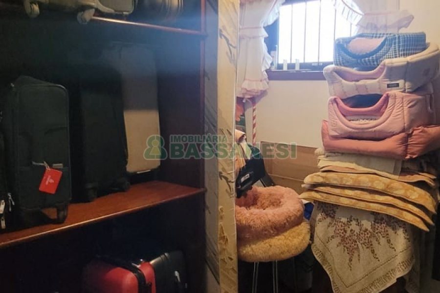 Casa com 672m², 4 dormitórios, 5 vagas, no bairro Bela Vista em Caxias do Sul para Comprar