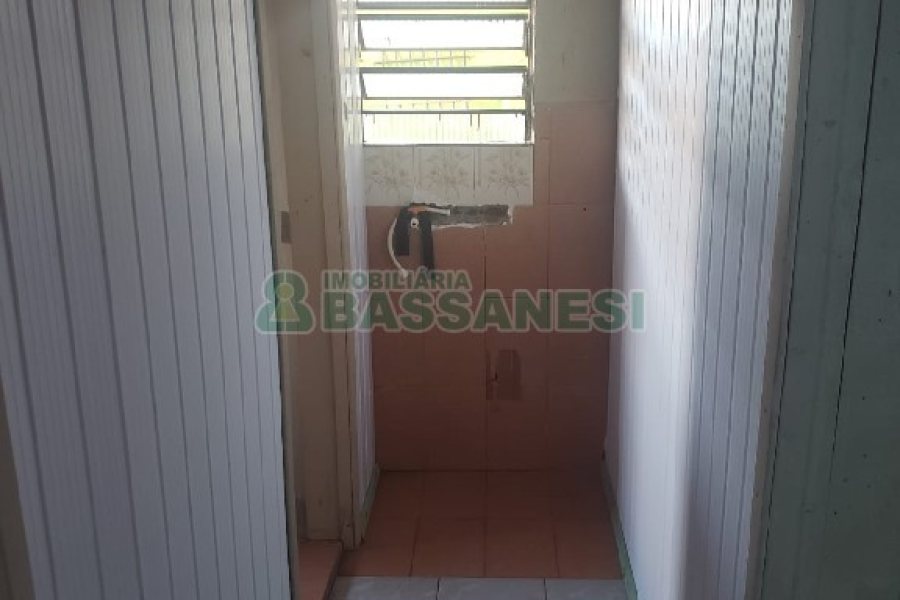 Casa com 252m², 5 dormitórios, no bairro Planalto em Caxias do Sul para Comprar