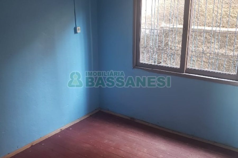 Casa com 252m², 5 dormitórios, no bairro Planalto em Caxias do Sul para Comprar