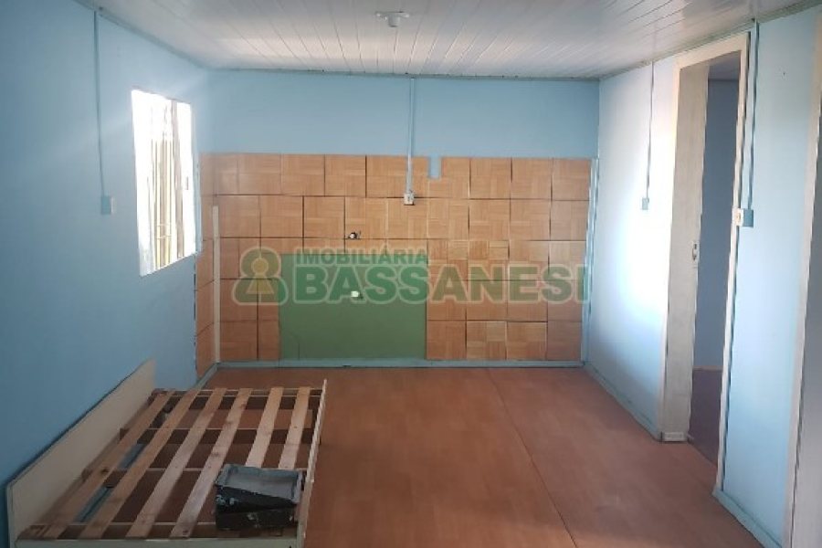 Casa com 252m², 5 dormitórios, no bairro Planalto em Caxias do Sul para Comprar