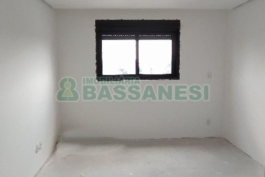 Apartamento com 142m², 3 dormitórios, 3 vagas, no bairro Centro em Caxias do Sul para Comprar