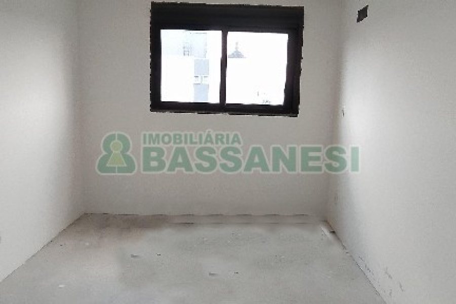Apartamento com 142m², 3 dormitórios, 3 vagas, no bairro Centro em Caxias do Sul para Comprar