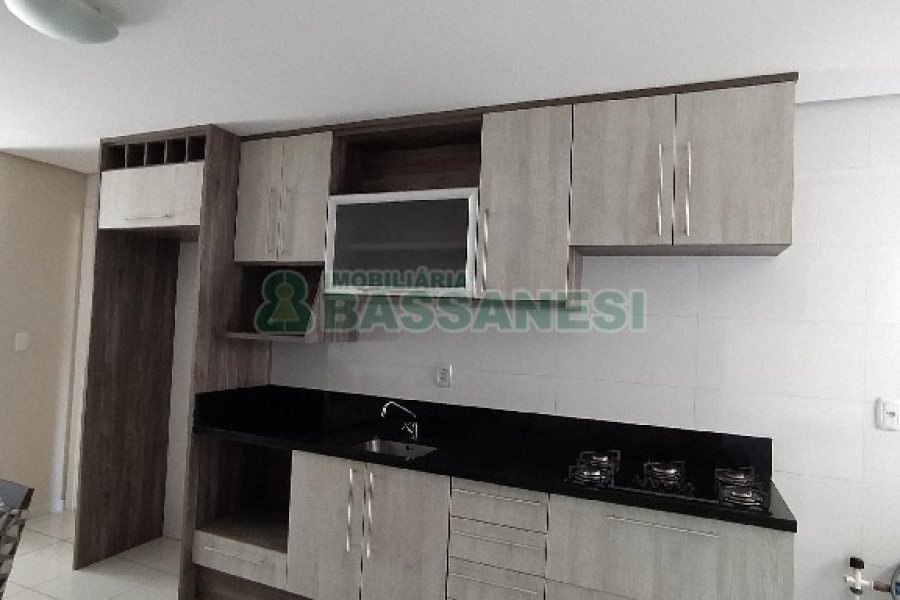 Apto Mobiliado com 59m², 2 dormitórios, 1 vaga, no bairro Panazzolo em Caxias do Sul para Comprar