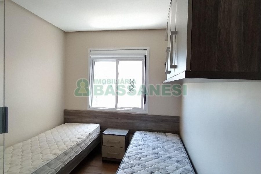 Apto Mobiliado com 59m², 2 dormitórios, 1 vaga, no bairro Panazzolo em Caxias do Sul para Comprar