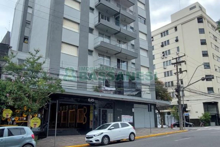 Apto Mobiliado com 68m², 2 dormitórios, 1 vaga, no bairro Centro em Caxias do Sul para Alugar ou Comprar