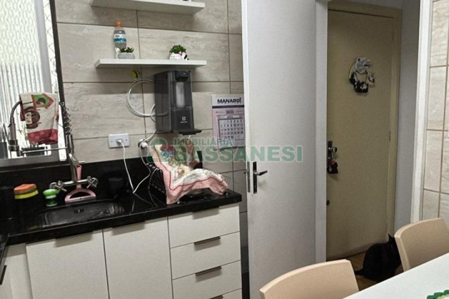 Apto Mobiliado com 68m², 2 dormitórios, 1 vaga, no bairro Centro em Caxias do Sul para Alugar ou Comprar