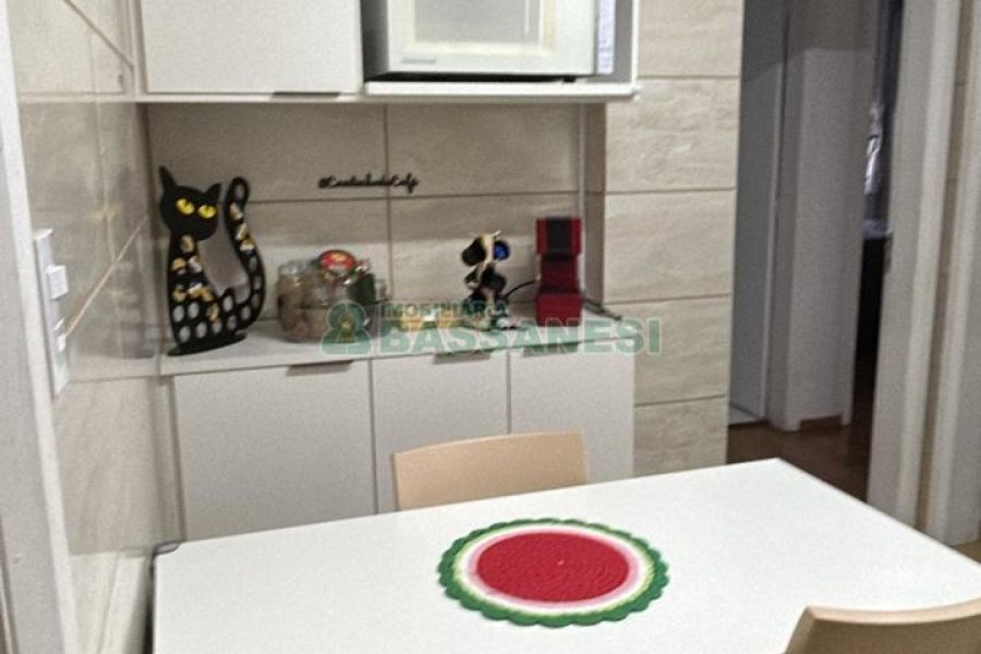 Apto Mobiliado com 68m², 2 dormitórios, 1 vaga, no bairro Centro em Caxias do Sul para Alugar ou Comprar