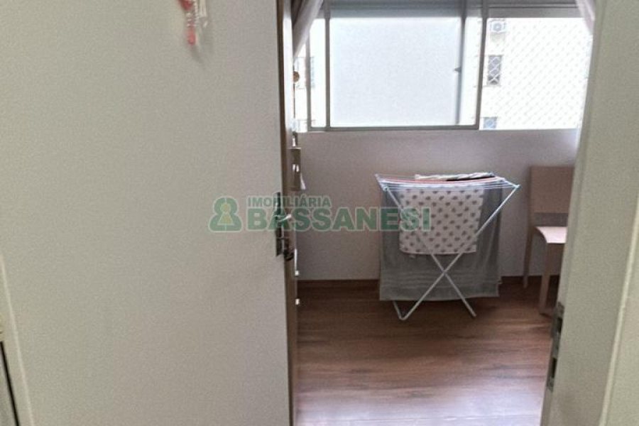 Apto Mobiliado com 68m², 2 dormitórios, 1 vaga, no bairro Centro em Caxias do Sul para Alugar ou Comprar