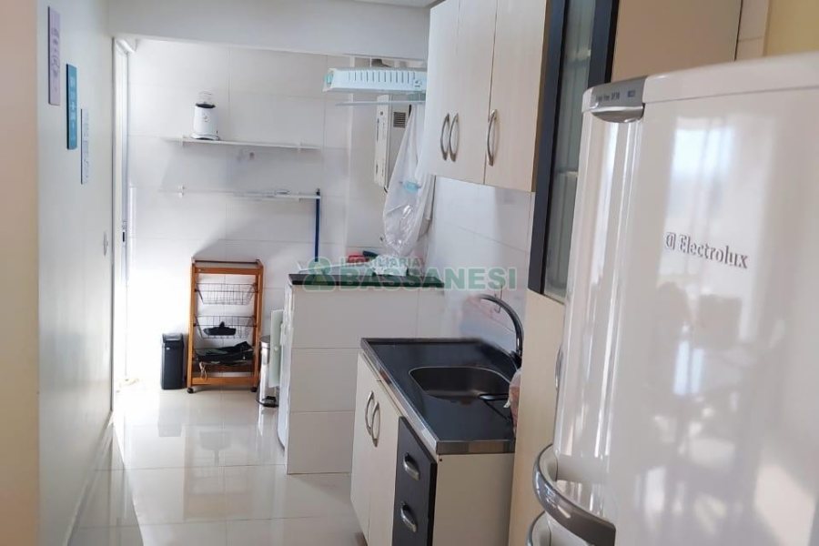 Apartamento com 63m², 2 dormitórios, 2 vagas, no bairro Nossa Senhora da Saúde em Caxias do Sul para Comprar