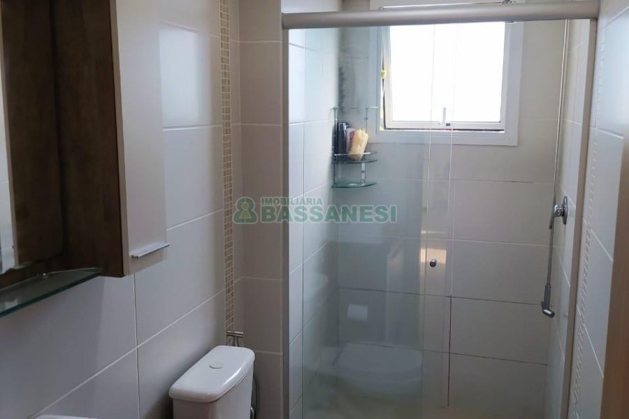 Apartamento com 63m², 2 dormitórios, 2 vagas, no bairro Nossa Senhora da Saúde em Caxias do Sul para Comprar