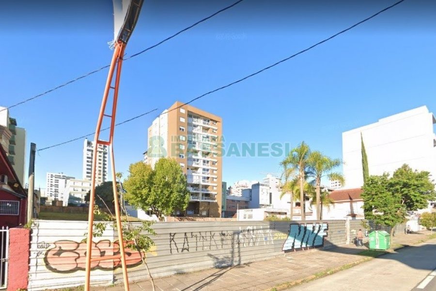 Terreno, no bairro Lourdes em Caxias do Sul para Comprar