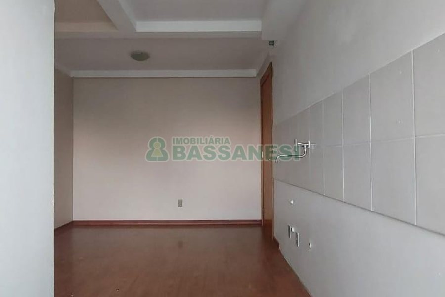 Apartamento com 45m², 2 dormitórios, 1 vaga, no bairro Morada dos Alpes em Caxias do Sul para Comprar