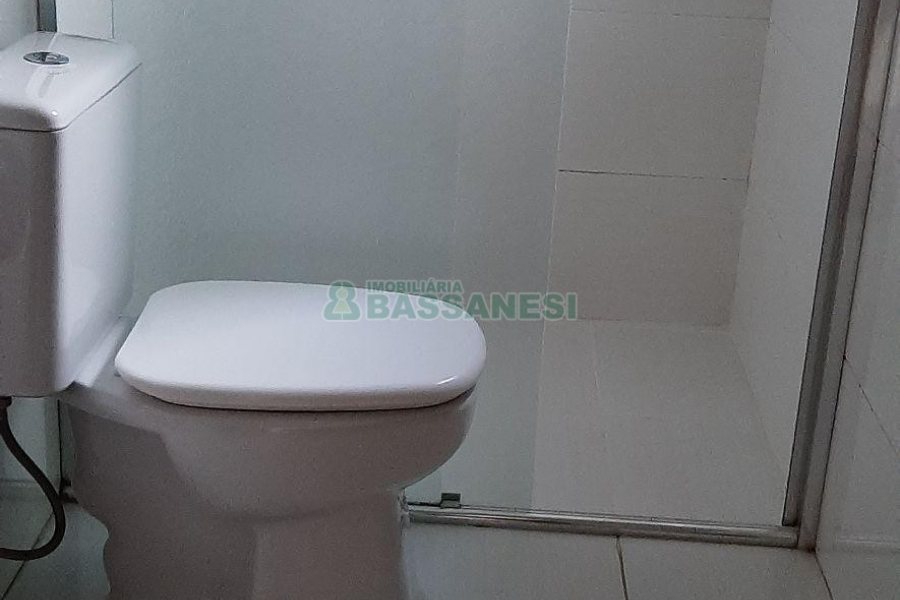 Apto Mobiliado com 93m², 2 dormitórios, 2 vagas, no bairro Cinqüentenário em Caxias do Sul para Alugar