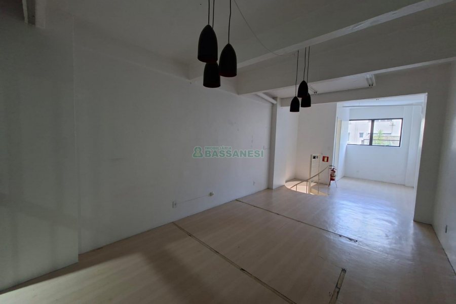 Loja com 37m², 1 vaga, no bairro São Pelegrino em Caxias do Sul para Alugar