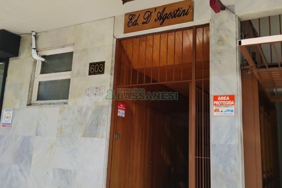 Sala com 60m², no bairro Centro em Caxias do Sul para Alugar