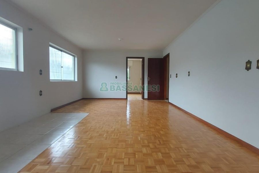 Casa com 283m², 5 dormitórios, 3 vagas, no bairro Jardim América em Caxias do Sul para Alugar ou Comprar