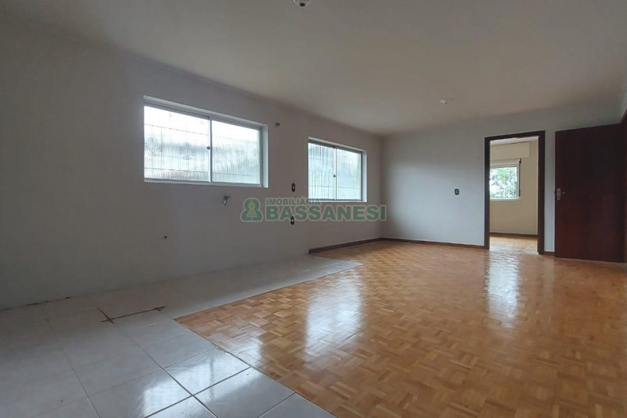 Casa com 283m², 5 dormitórios, 3 vagas, no bairro Jardim América em Caxias do Sul para Alugar ou Comprar