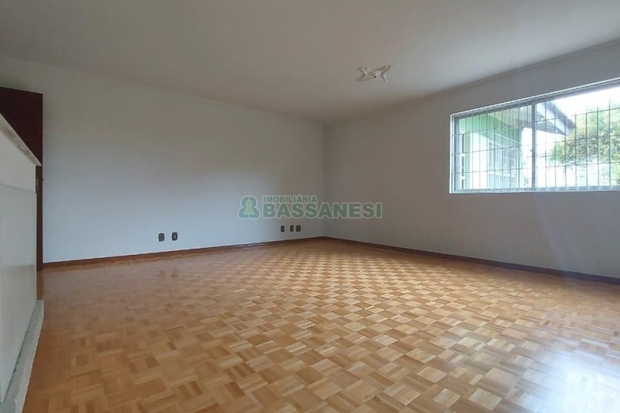 Casa com 283m², 5 dormitórios, 3 vagas, no bairro Jardim América em Caxias do Sul para Alugar ou Comprar