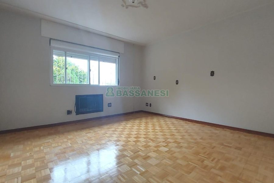 Casa com 283m², 5 dormitórios, 3 vagas, no bairro Jardim América em Caxias do Sul para Alugar ou Comprar