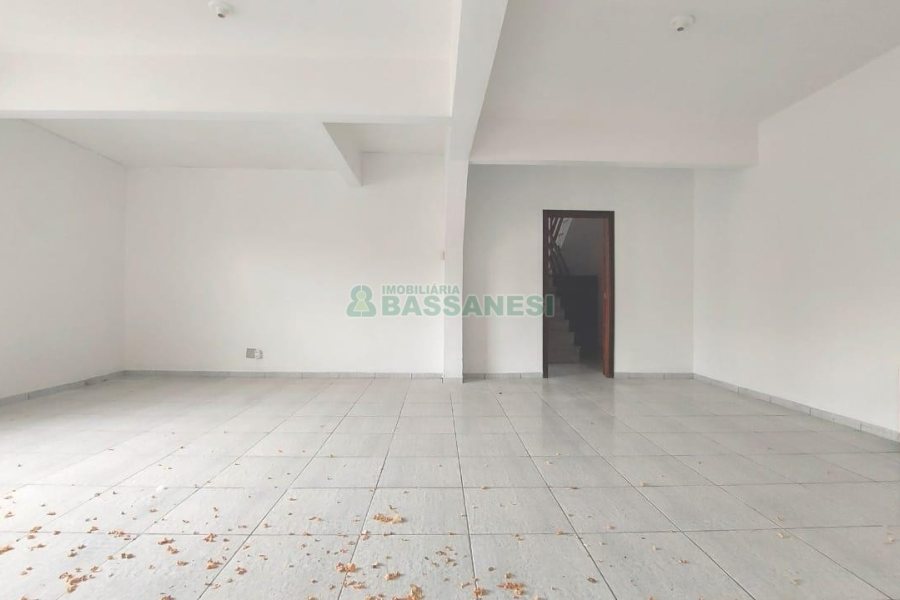 Casa com 283m², 5 dormitórios, 3 vagas, no bairro Jardim América em Caxias do Sul para Alugar ou Comprar