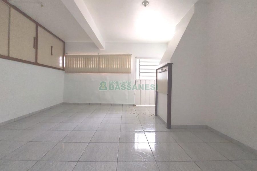 Casa com 283m², 5 dormitórios, 3 vagas, no bairro Jardim América em Caxias do Sul para Alugar ou Comprar